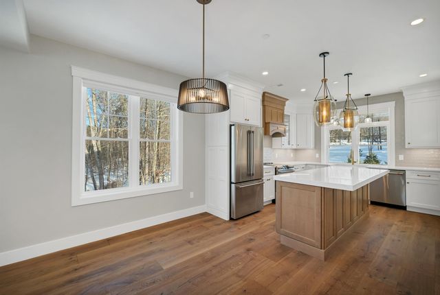 60 White Oaks Rd Unit 11, Laconia, NH 03246