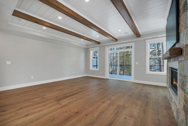 60 White Oaks Rd Unit 11, Laconia, NH 03246