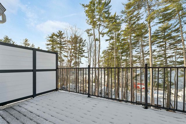 60 White Oaks Rd Unit 11, Laconia, NH 03246