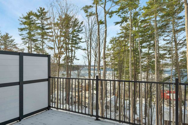 60 White Oaks Rd Unit 11, Laconia, NH 03246