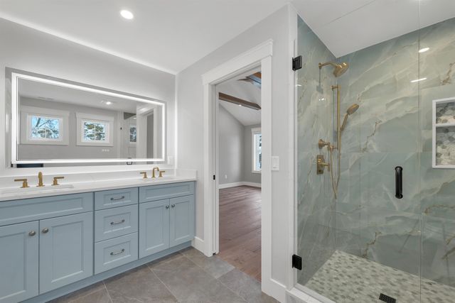 60 White Oaks Rd Unit 11, Laconia, NH 03246