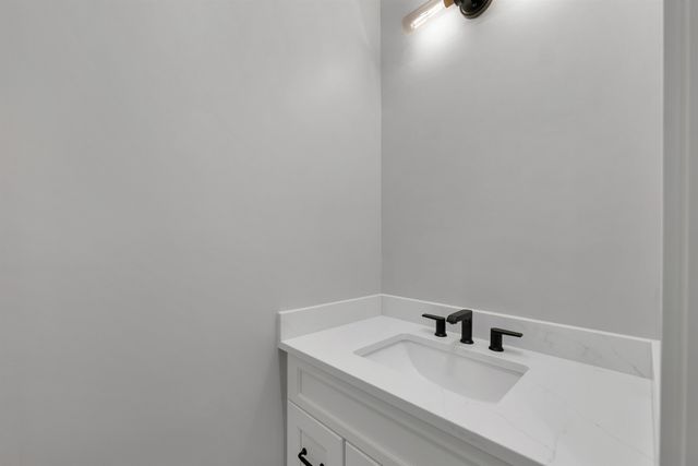 60 White Oaks Rd Unit 11, Laconia, NH 03246