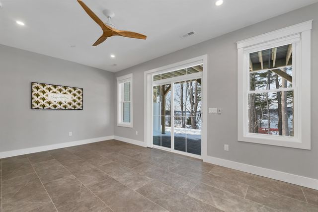 60 White Oaks Rd Unit 11, Laconia, NH 03246
