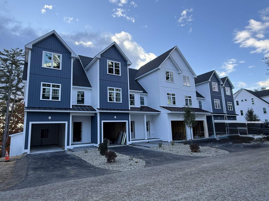 60 White Oaks Rd Unit 11, Laconia, NH 03246
