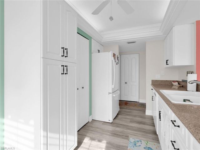 4431 Bay Beach LN # 554, Fort Myers Beach, FL 33931