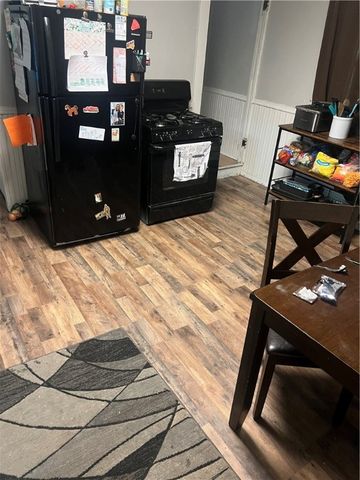 913 N Liberty Street, New Castle, PA 16102