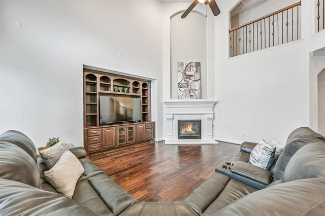 1008 Point Isabel Lane, Friendswood, TX 77546
