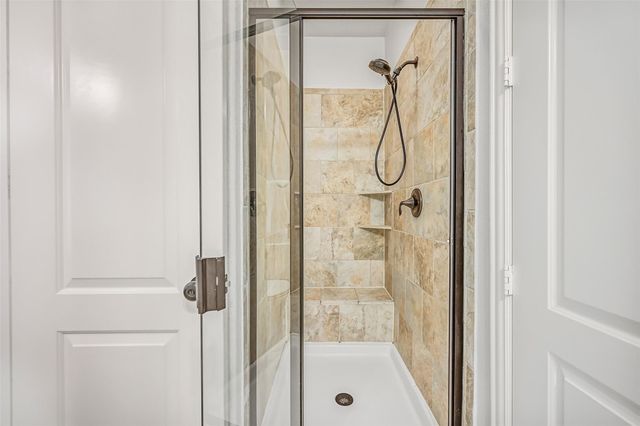 1008 Point Isabel Lane, Friendswood, TX 77546