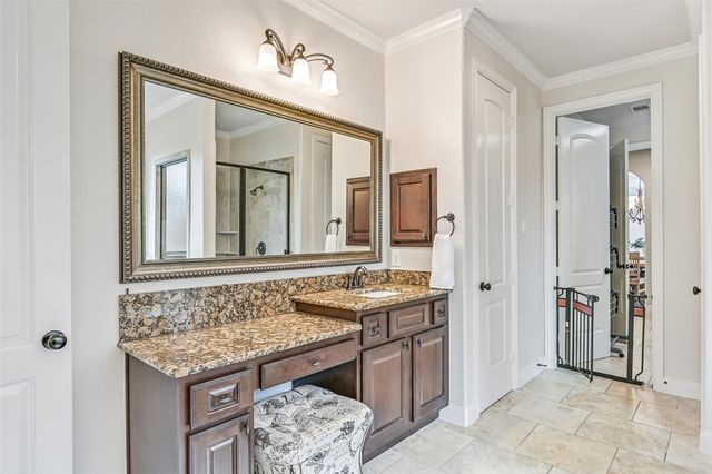 1008 Point Isabel Lane, Friendswood, TX 77546