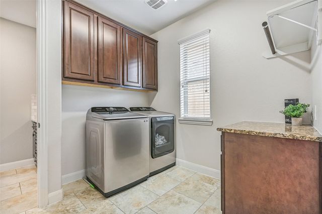 1008 Point Isabel Lane, Friendswood, TX 77546