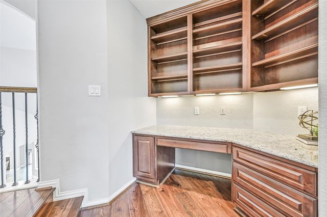 1008 Point Isabel Lane, Friendswood, TX 77546
