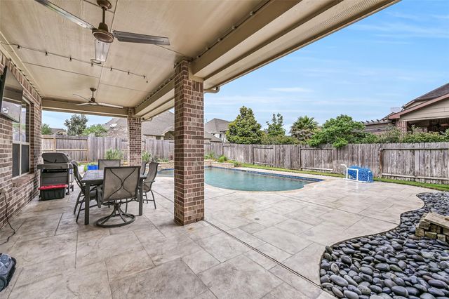 1008 Point Isabel Lane, Friendswood, TX 77546