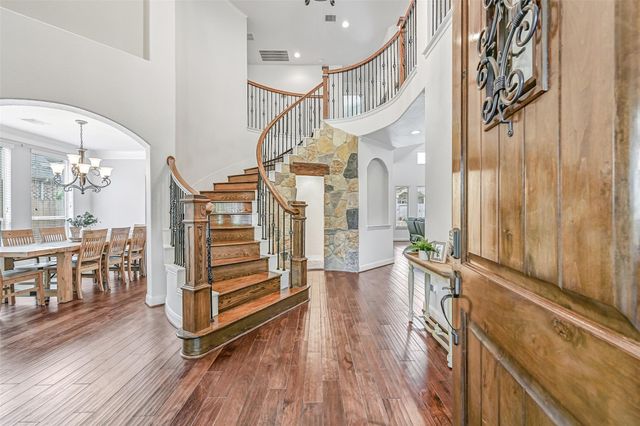 1008 Point Isabel Lane, Friendswood, TX 77546