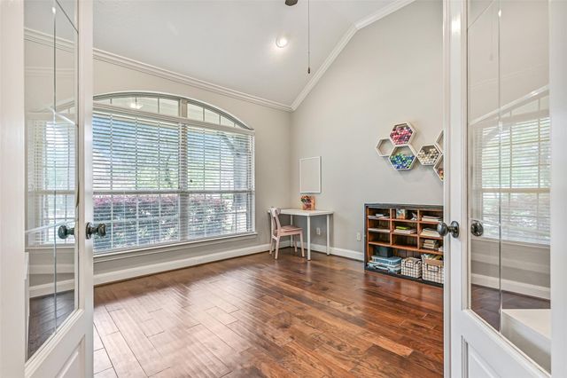 1008 Point Isabel Lane, Friendswood, TX 77546