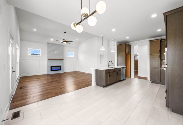 153 Aspen Pine Drive, Clarksville, TN 37043