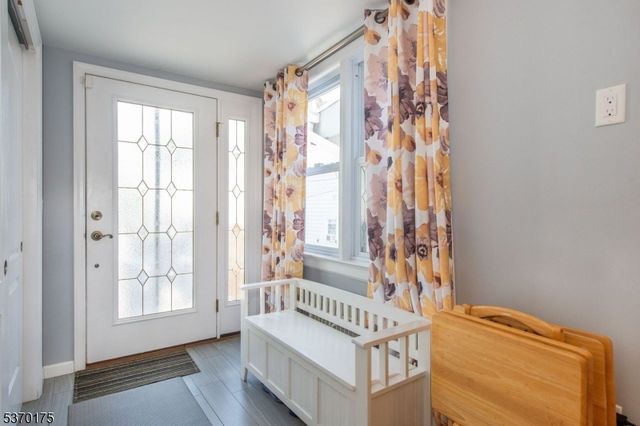 321 Warren St, Harrison Town, NJ 07029