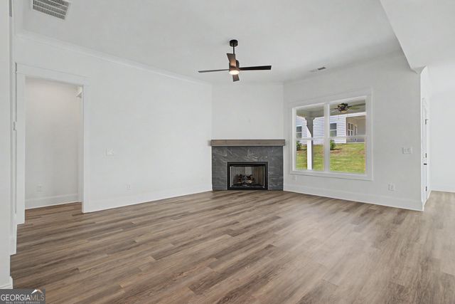 410 Redhaven Drive, Senoia, GA 30276