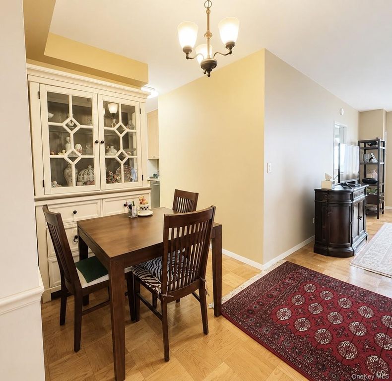 27110 Grand Central Parkway 15Q, Floral Park, NY 11005 — photo 2