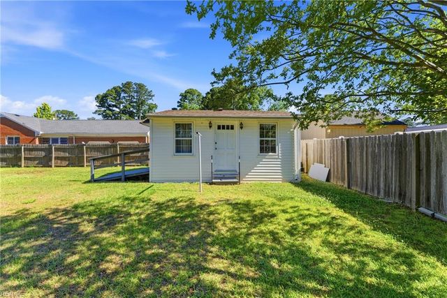 4205 Heather RD, Portsmouth, VA 23703