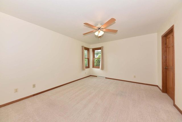 W208N16471 St Andrews COURT, Jackson, WI 53037