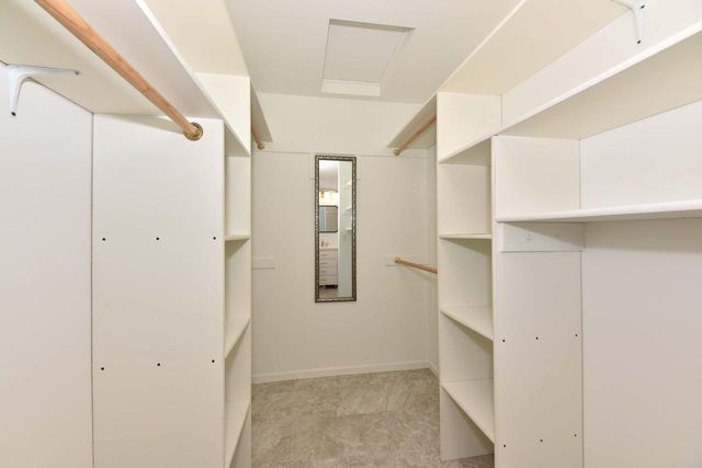 W208N16471 St Andrews COURT, Jackson, WI 53037