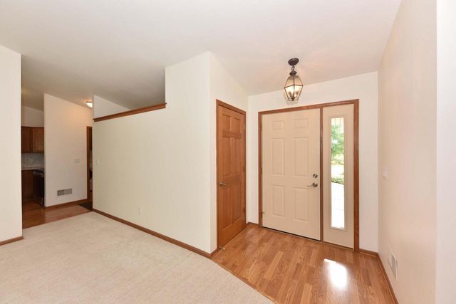 W208N16471 St Andrews COURT, Jackson, WI 53037