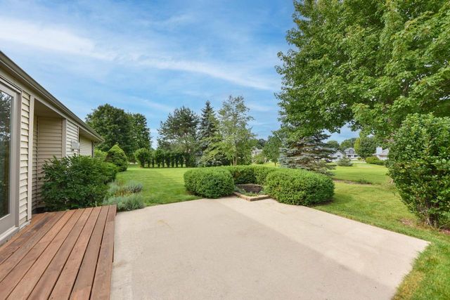W208N16471 St Andrews COURT, Jackson, WI 53037