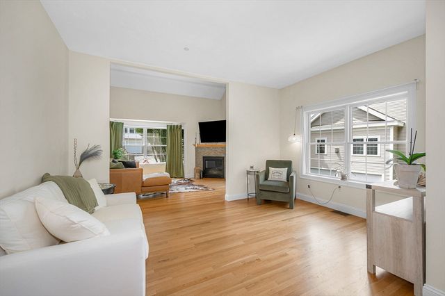 2 Charles Ridge Rd A, Littleton, MA 02466