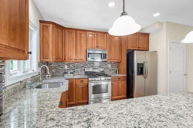 2 Charles Ridge Rd A, Littleton, MA 02466