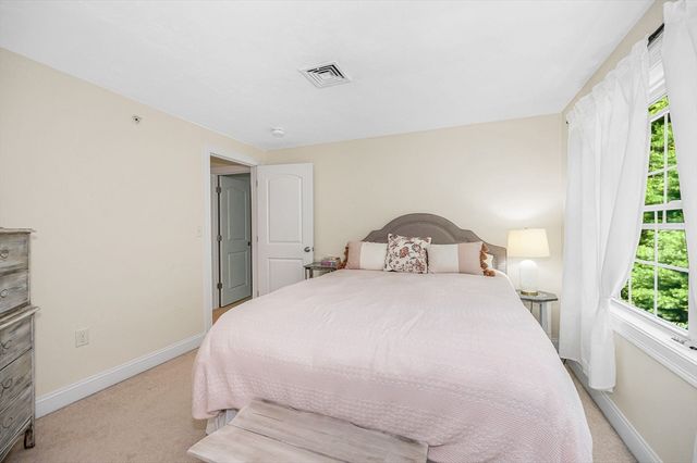 2 Charles Ridge Rd A, Littleton, MA 02466