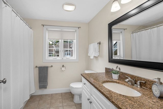 2 Charles Ridge Rd A, Littleton, MA 02466