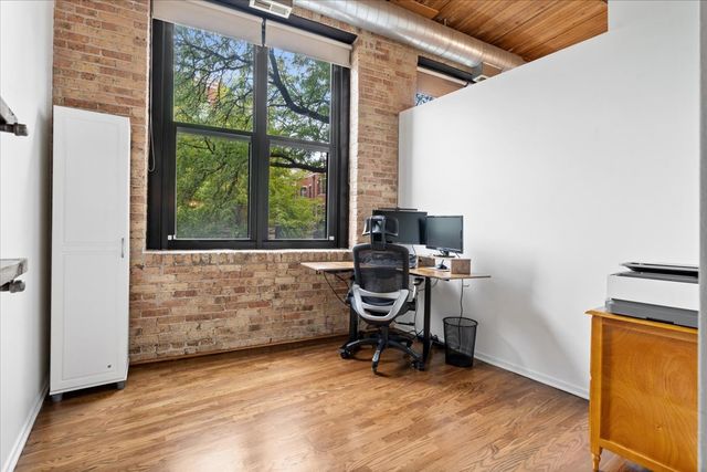 1670 N Claremont Avenue 101, Chicago, IL 60647