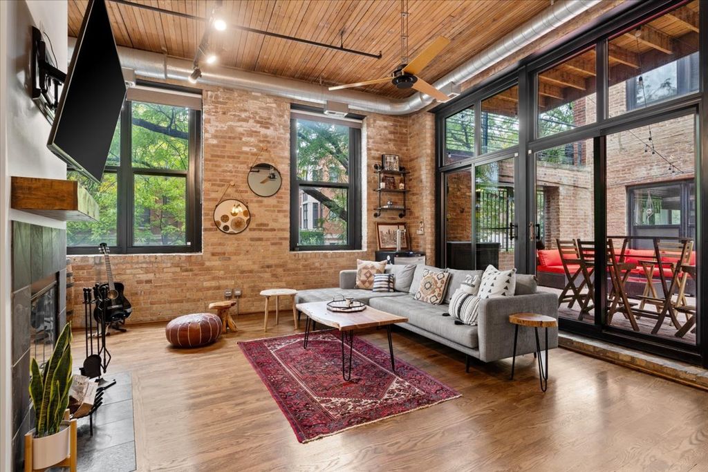 1670 N Claremont Avenue 101, Chicago, IL 60647 — photo 4