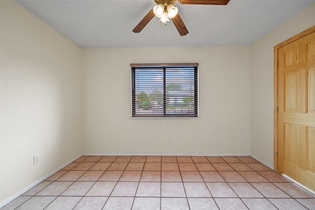 1028 Avenida De Las Campanas, Santa Fe, NM 87507