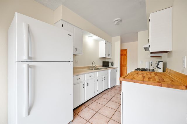 1028 Avenida De Las Campanas, Santa Fe, NM 87507