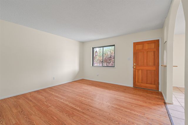 1028 Avenida De Las Campanas, Santa Fe, NM 87507