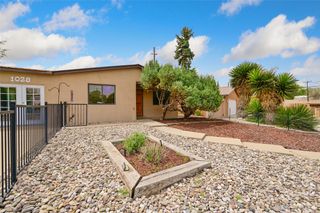1028 Avenida De Las Campanas, Santa Fe, NM 87507