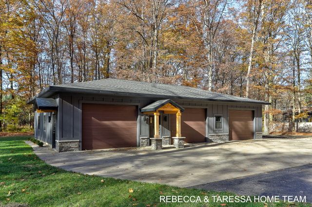 5350 Baldwin Street, Blendon Twp, MI 49426