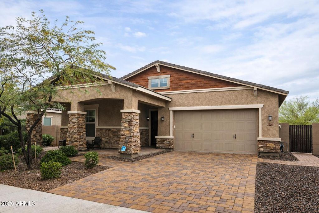 Image 1 of property listing at 11850 W LONE TREE Trail, Peoria, AZ 85383