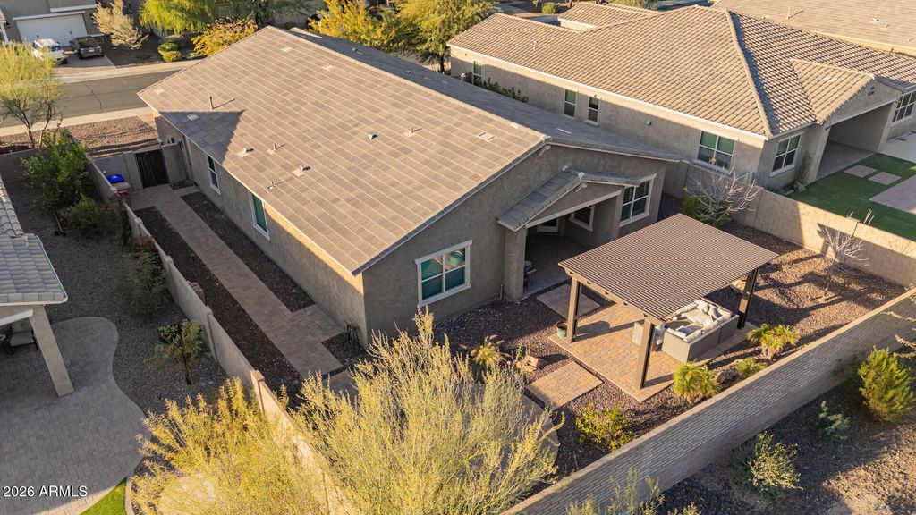 Image 26 of property listing at 11850 W LONE TREE Trail, Peoria, AZ 85383