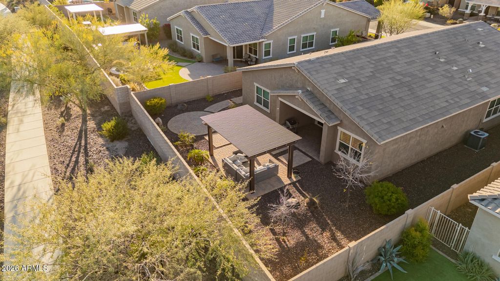 Image 27 of property listing at 11850 W LONE TREE Trail, Peoria, AZ 85383