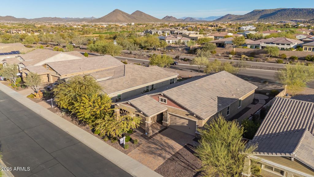 Image 30 of property listing at 11850 W LONE TREE Trail, Peoria, AZ 85383