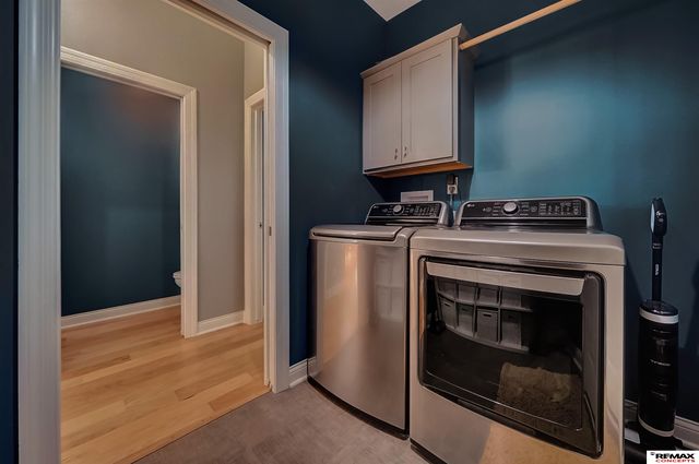 225 Knotty Pine Lane, Seward, NE 68434