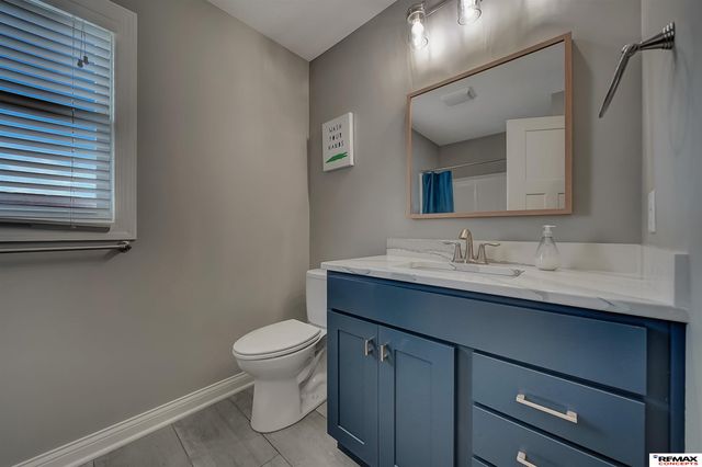 225 Knotty Pine Lane, Seward, NE 68434