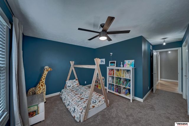 225 Knotty Pine Lane, Seward, NE 68434