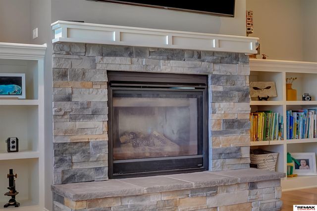 225 Knotty Pine Lane, Seward, NE 68434