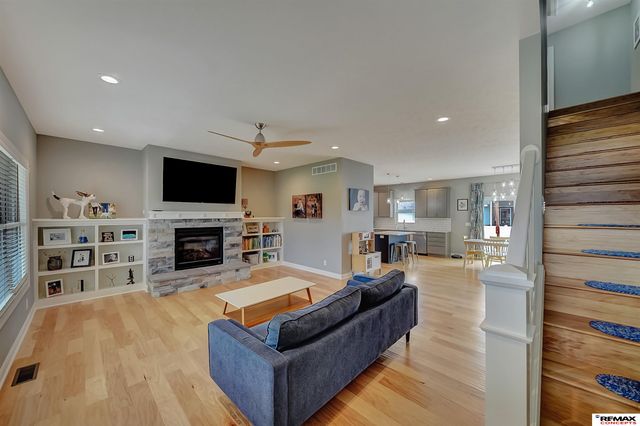 225 Knotty Pine Lane, Seward, NE 68434