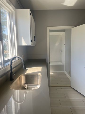 38 Chatham St, Lynn, MA 01902