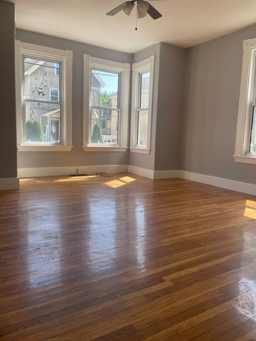 38 Chatham St, Lynn, MA 01902