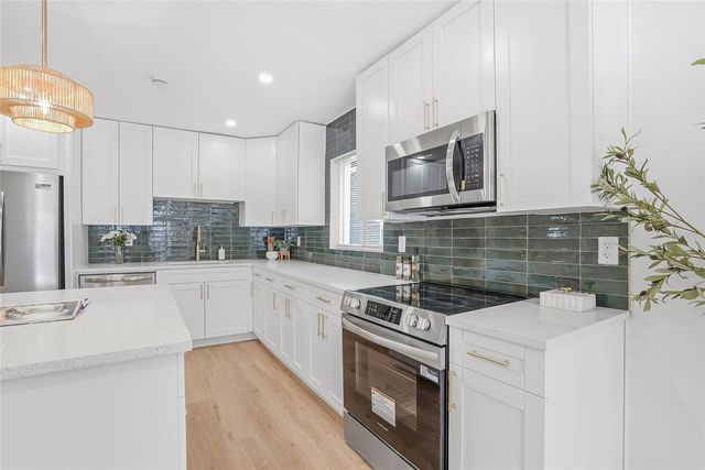 7037 124TH TERRACE, Largo, FL 33773